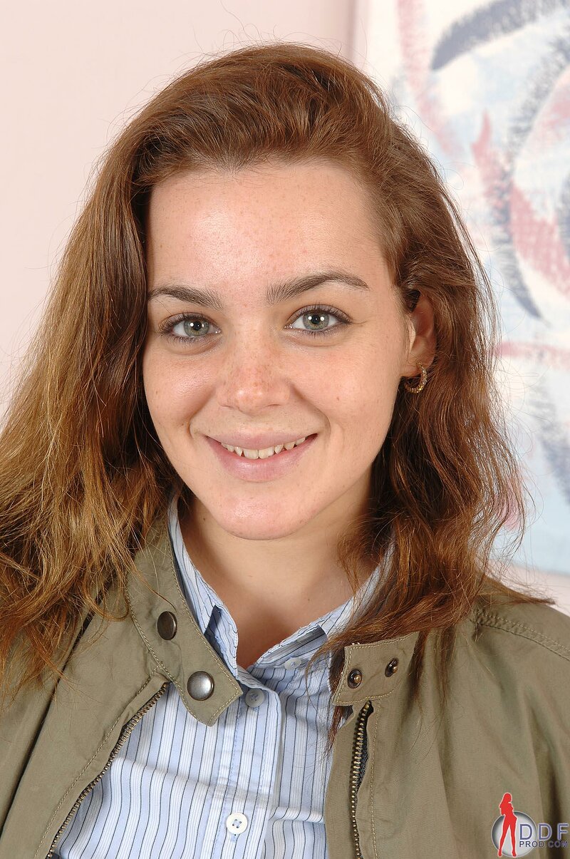 Елизавета, 18 лет, 2 размер груди